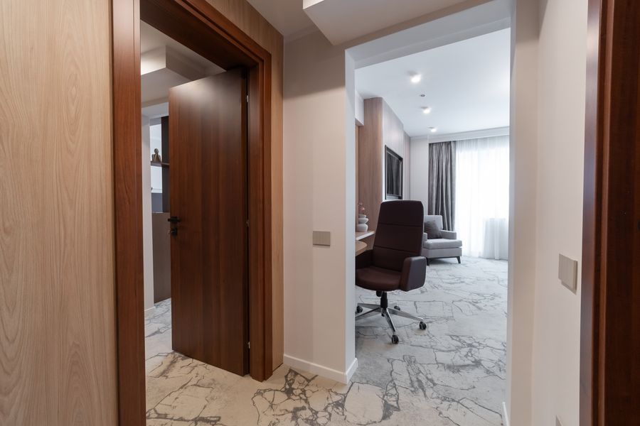 Relația dintre living și dormitor în Business Premium Suite