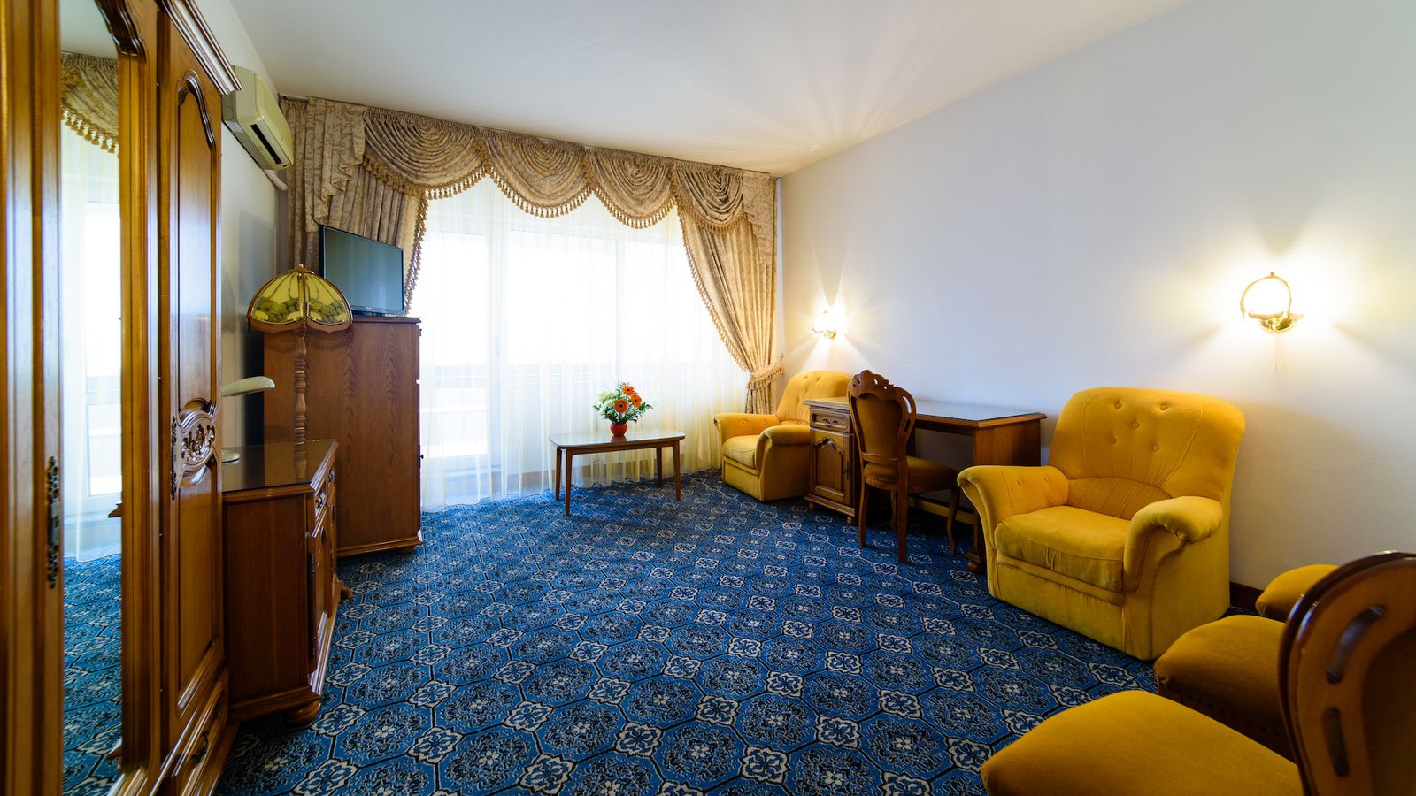 Living: prima configurație în Standard Suite